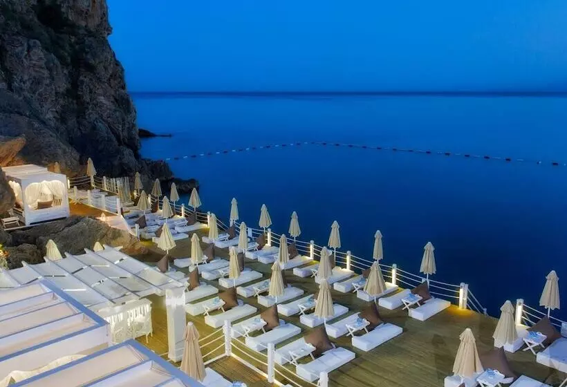 La Boutique Hotel & Suites