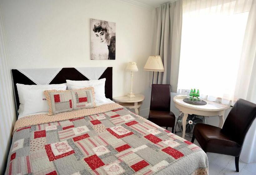 בית מלון כפרי Ottaviano