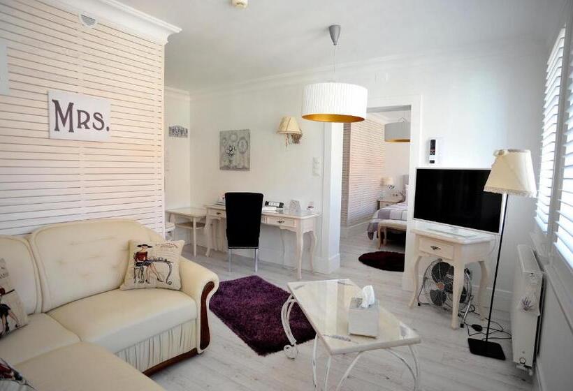 בית מלון כפרי Ottaviano