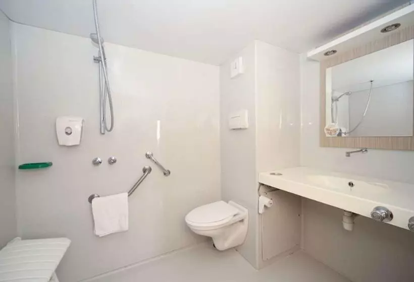 Отель Premiere Classe Toulouse Sesquières