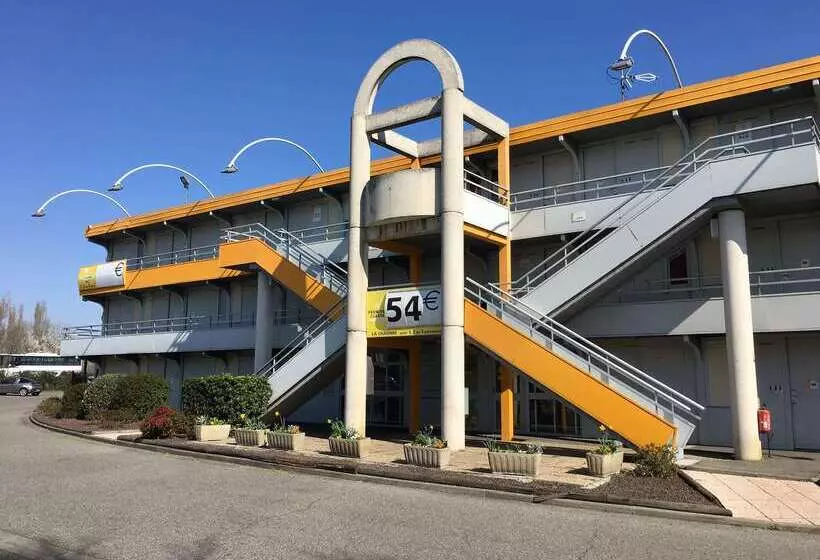 Отель Premiere Classe Toulouse Sesquières