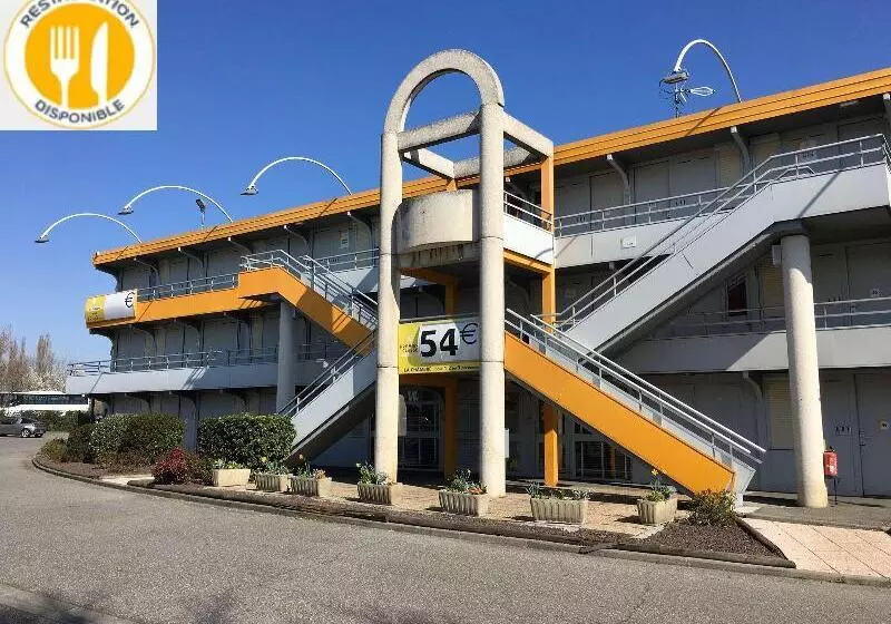 Отель Premiere Classe Toulouse Sesquières