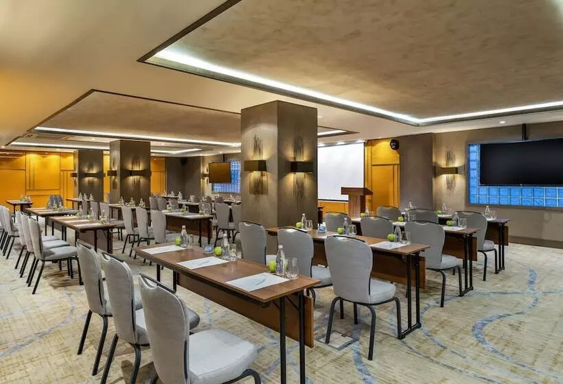 Aspera Hotel Altunizade
