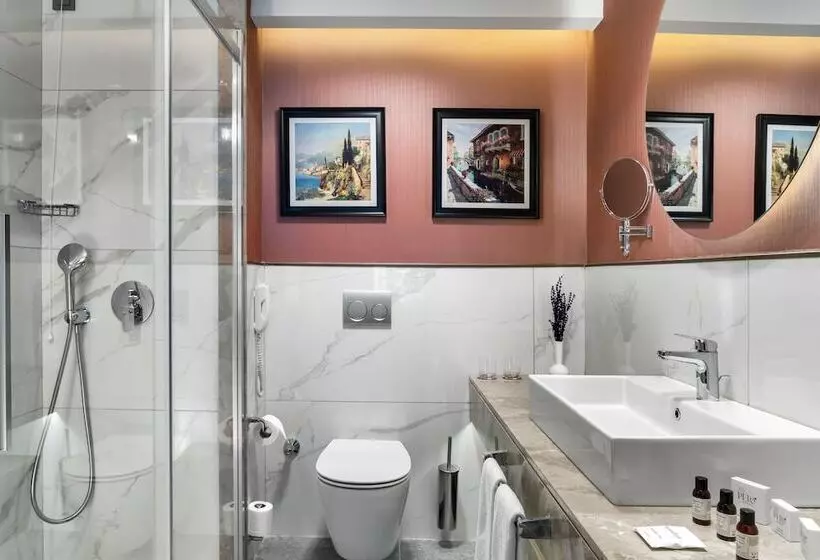 Aspera Hotel Altunizade