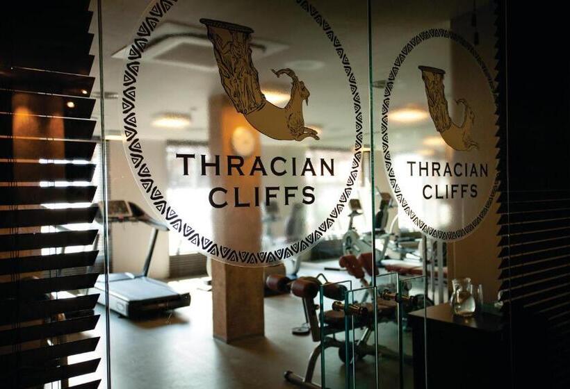 בית מלון כפרי Thracian Cliffs Golf & Beach Resort