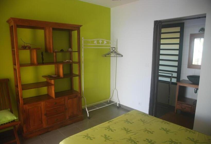 تختخواب و صبحانه La Case Tori