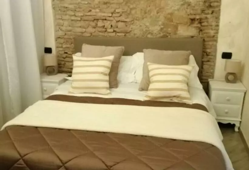 Aamiaismajoitus (B&B) Lo Scoglio Dei Volsci