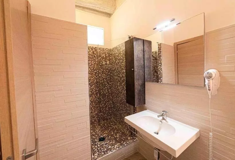 Aamiaismajoitus (B&B) Lo Scoglio Dei Volsci