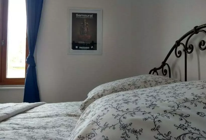 تختخواب و صبحانه Number15 Guesthouse Carcassonne