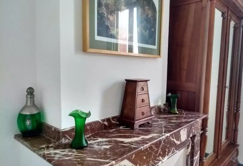 تختخواب و صبحانه Number15 Guesthouse Carcassonne