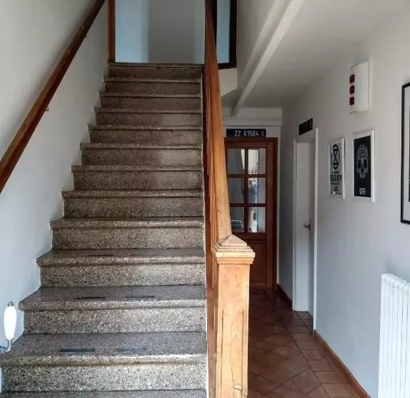 تختخواب و صبحانه Number15 Guesthouse Carcassonne