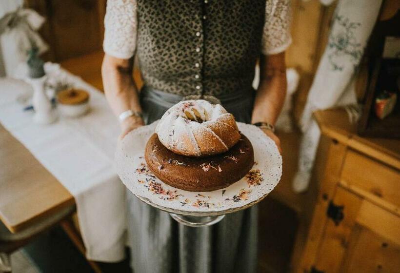 ホテル Bäcksteinerhof