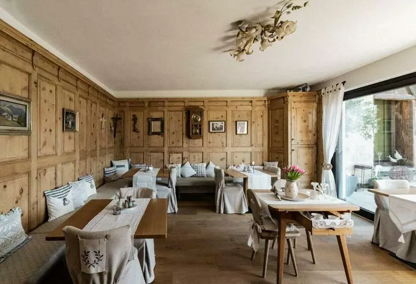 ホテル Bäcksteinerhof