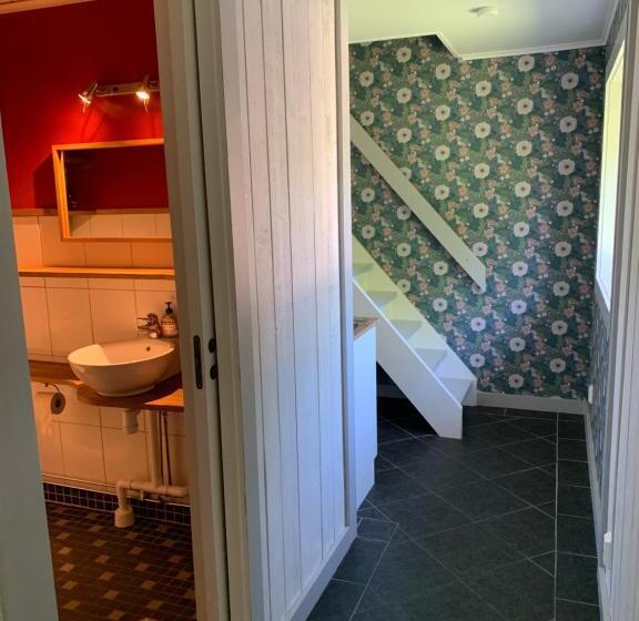 هتل Ingebo Hagar Bondgårdsboende