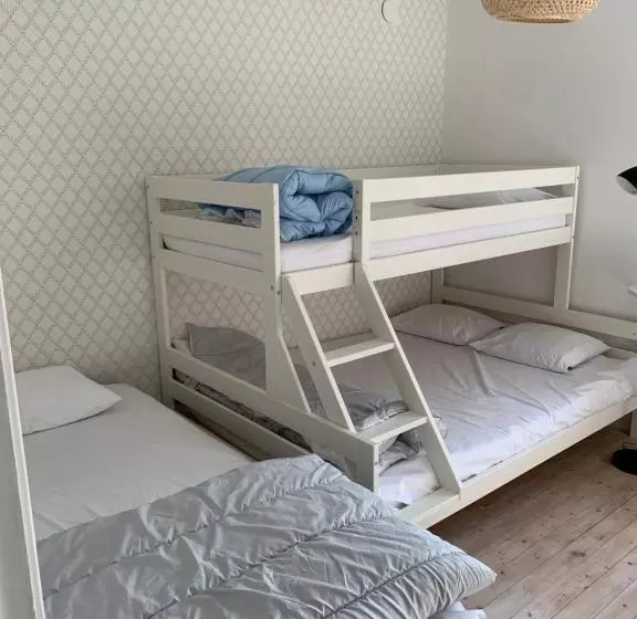 هتل Ingebo Hagar Bondgårdsboende