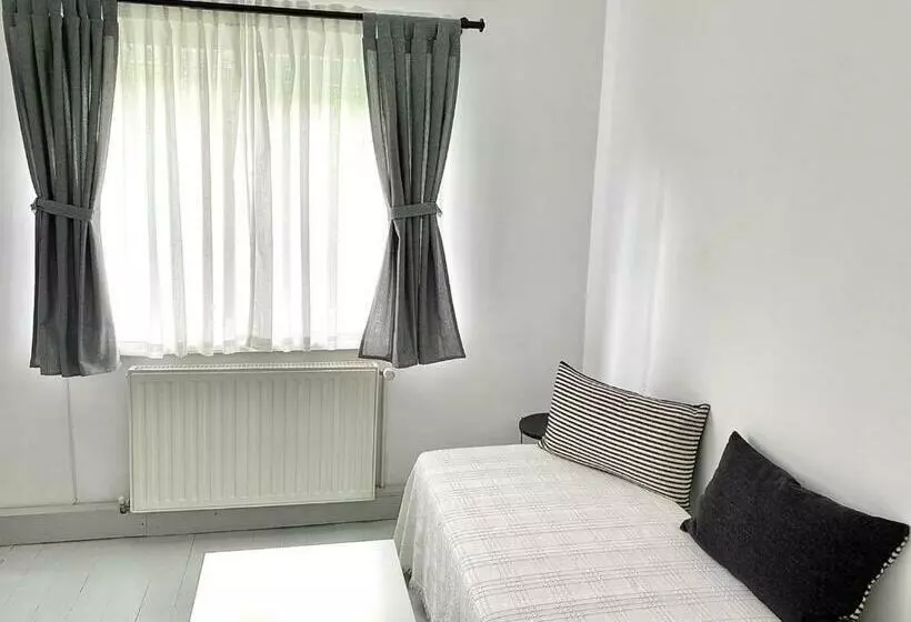 Majatalo Casa Ghioceilor