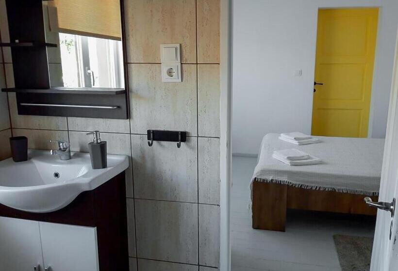 پانسیون Casa Ghioceilor