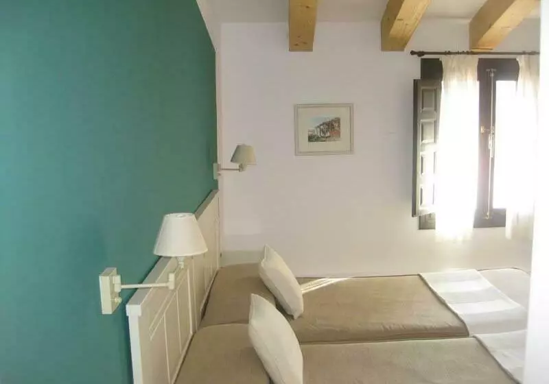 پانسیون Hostal Tabanqueta