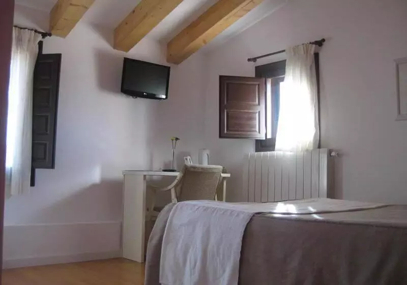 پانسیون Hostal Tabanqueta