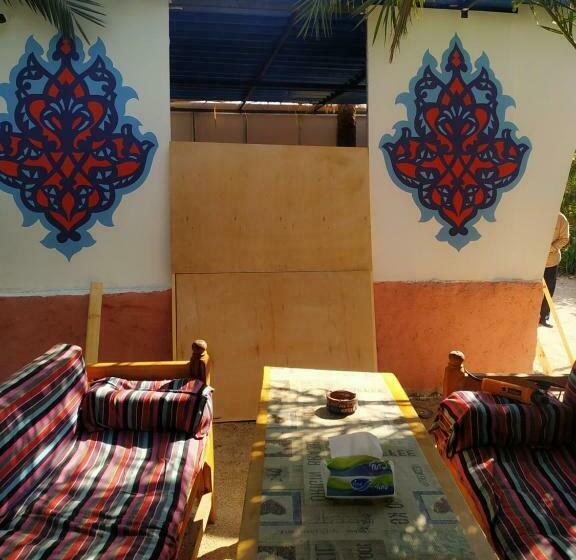 تختخواب و صبحانه Modos Place