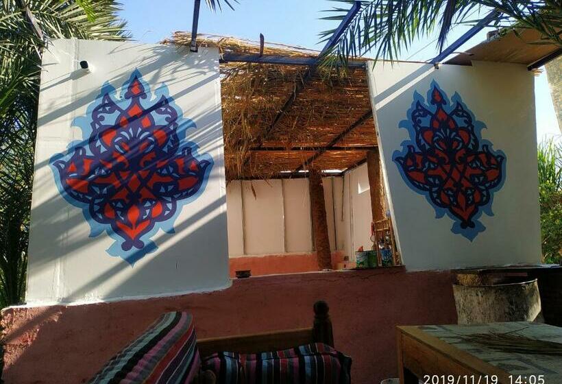 تختخواب و صبحانه Modos Place