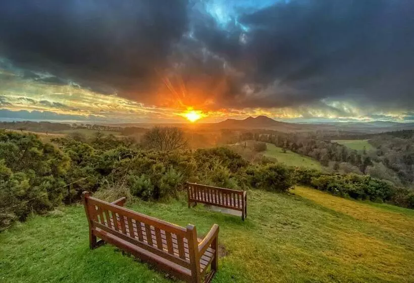 Aamiaismajoitus (B&B) Tweedbank