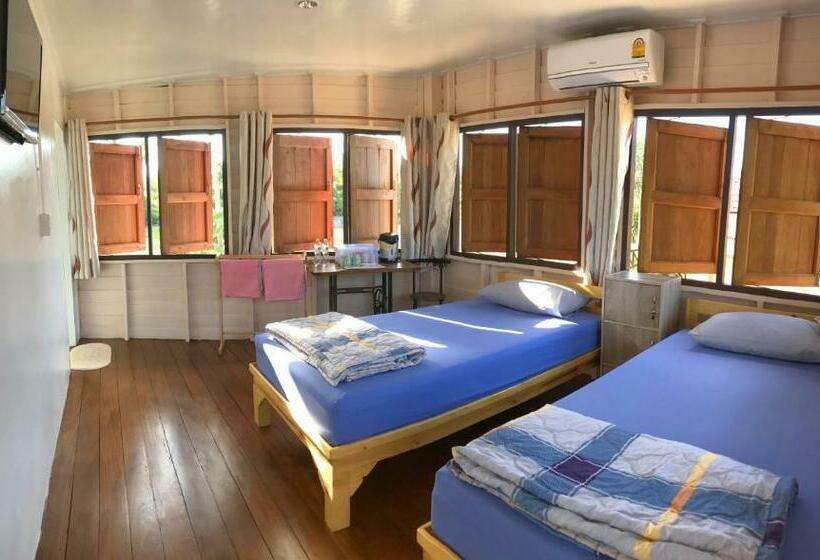 پانسیون ครูหนูบ้านพัก แหลมงอบ Krunou Baanpak