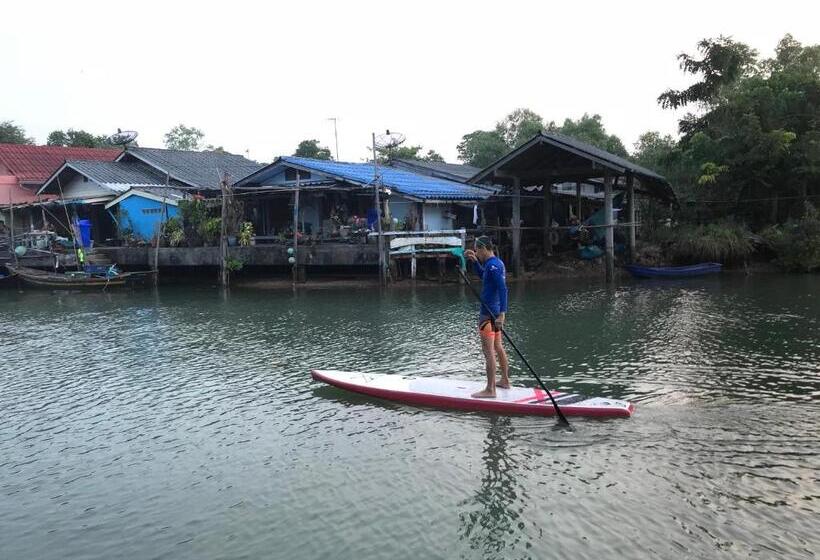 پانسیون ครูหนูบ้านพัก แหลมงอบ Krunou Baanpak