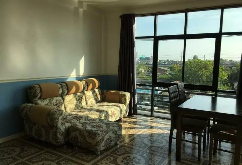 Majatalo Baanmali Ari