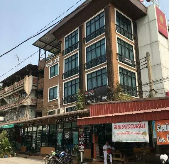 Majatalo Baanmali Ari