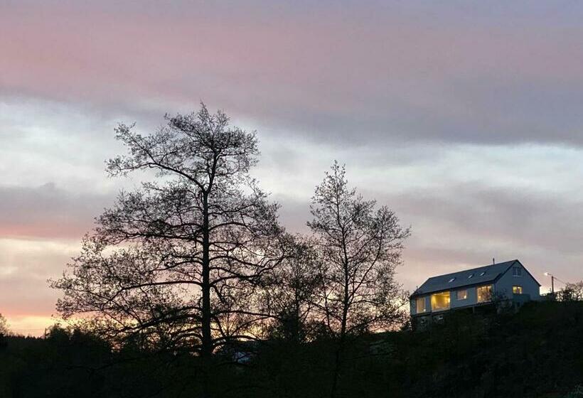 פנסיון L Auf Der Tomm