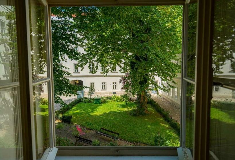 Vienna Residence, Am Heumarkt Stadtpark