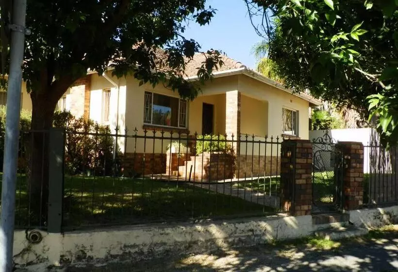 10 On Fairview B&b