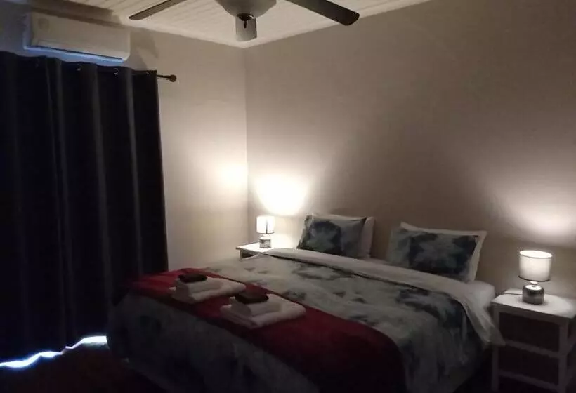 10 On Fairview B&b