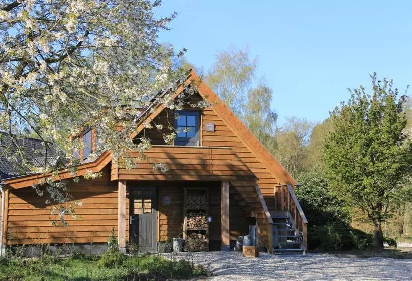 تختخواب و صبحانه Inn The Woods   Private Stay