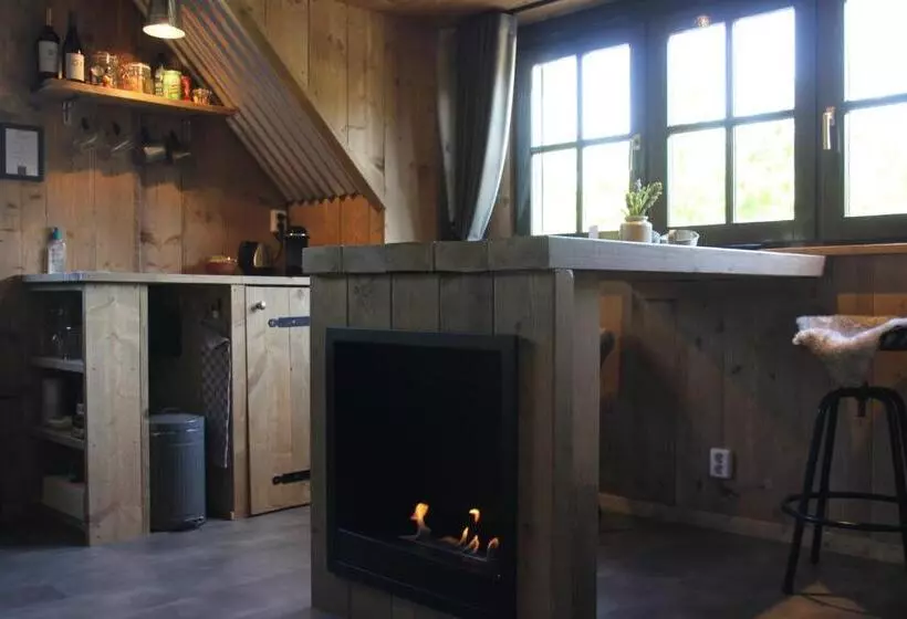 تختخواب و صبحانه Inn The Woods   Private Stay