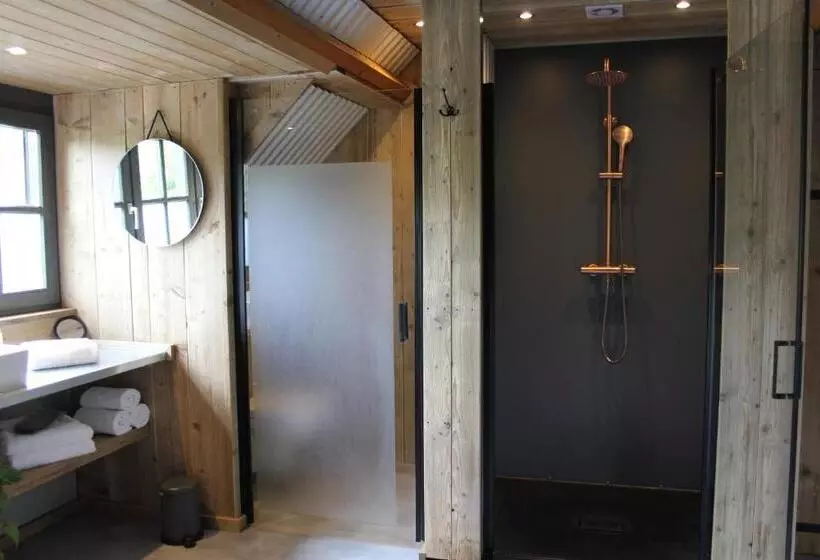 تختخواب و صبحانه Inn The Woods   Private Stay