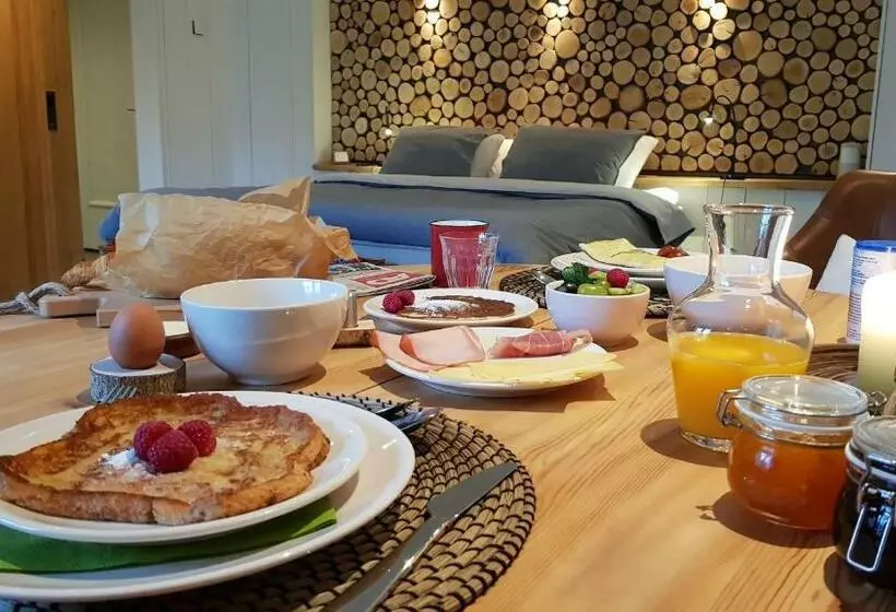 تختخواب و صبحانه Inn The Woods   Private Stay