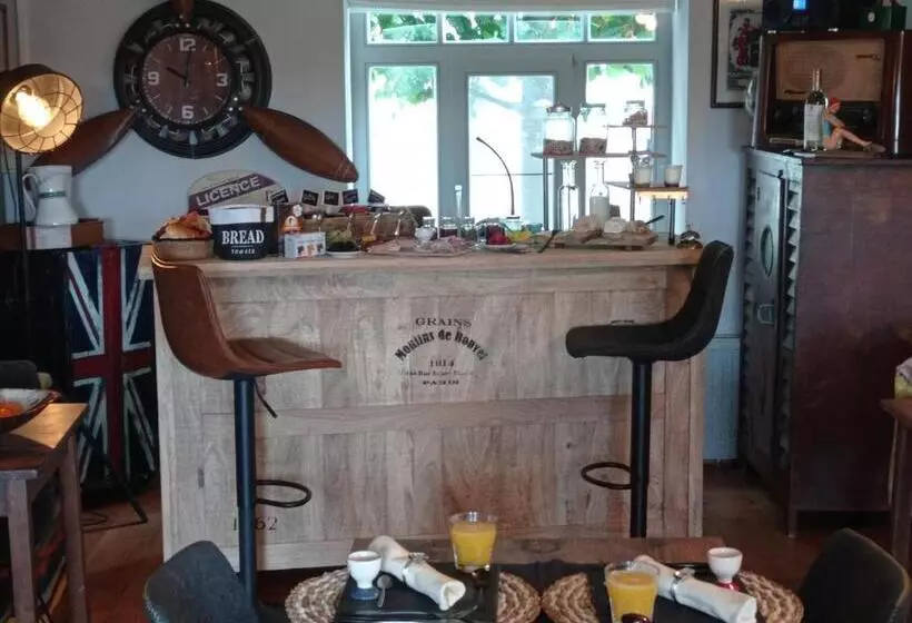 تختخواب و صبحانه L Ancienne Boulangerie