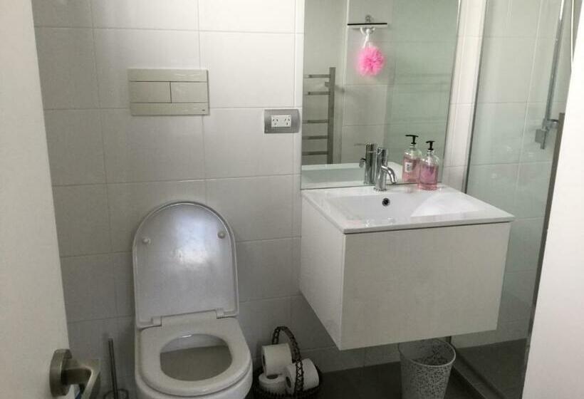 Bed & Breakfast In The Heart Of Fendalton