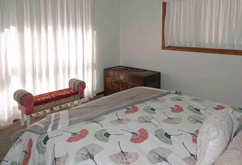 Majatalo Glenview Alpaca Farm