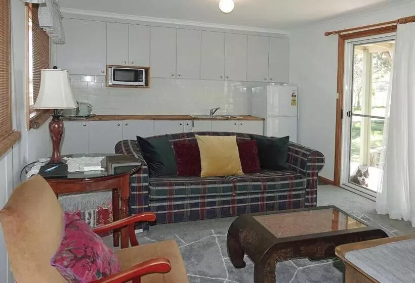 Majatalo Glenview Alpaca Farm