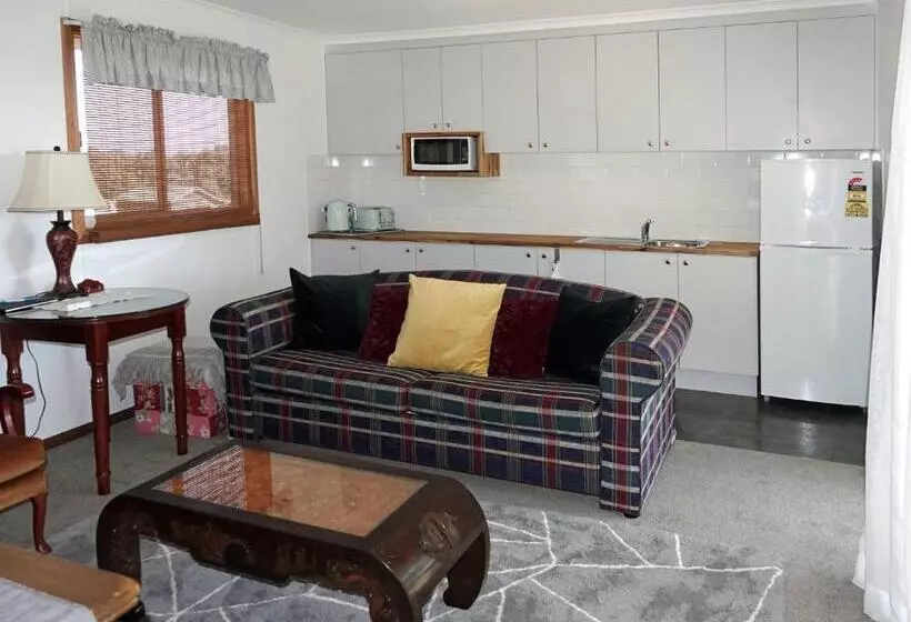 Majatalo Glenview Alpaca Farm