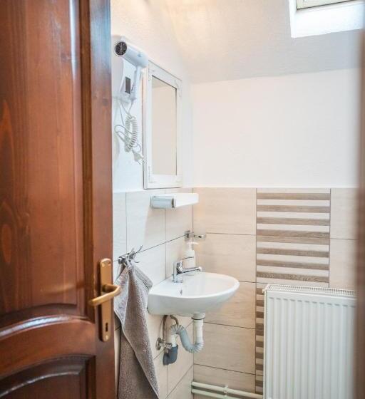 펜션 Józsa Vendégház