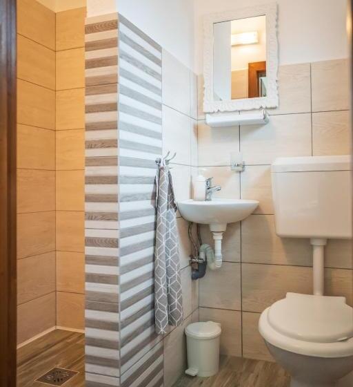 펜션 Józsa Vendégház