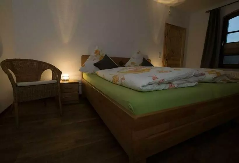 Heuhotel Und Gästehaus Kohlstädt
