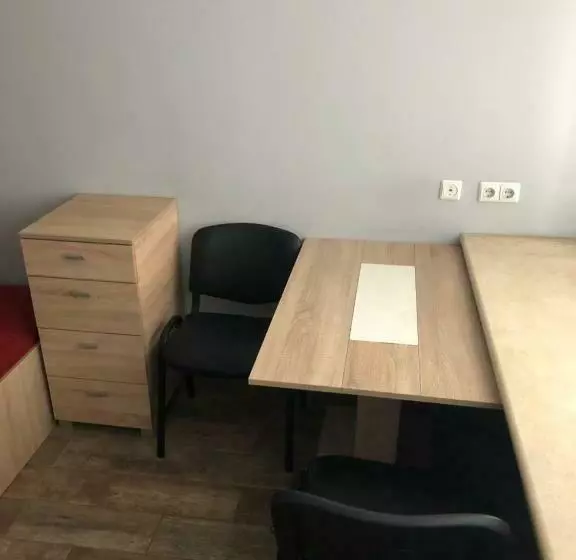 مُتل Hostel Laurita