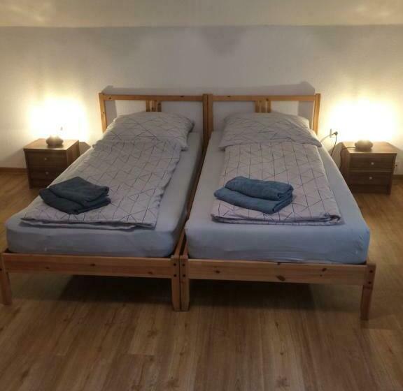 膳宿费 Ponnies Haus