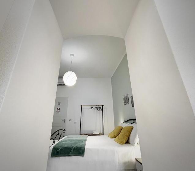 تختخواب و صبحانه Affittacamere Everest