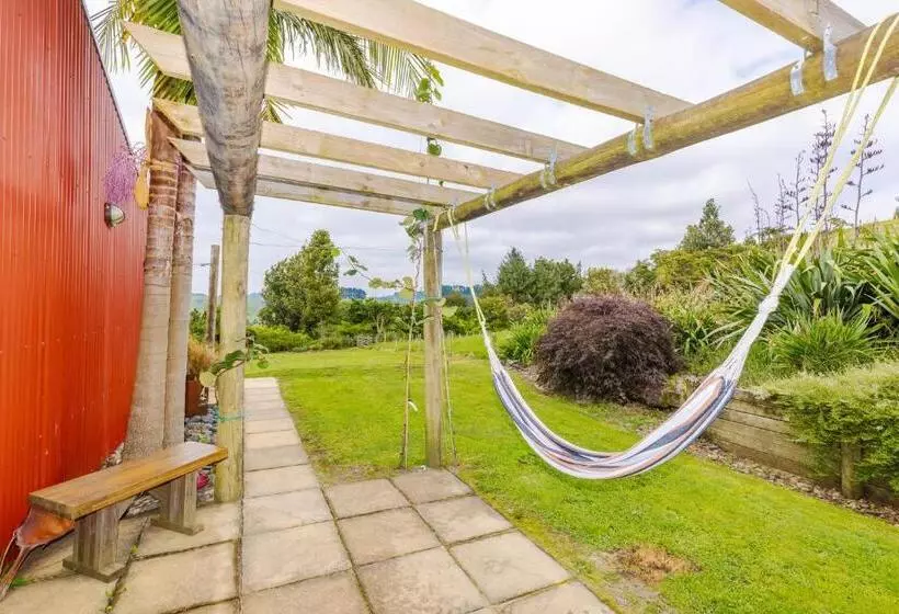 Aamiaismajoitus (B&B) Nadarra Hideaway